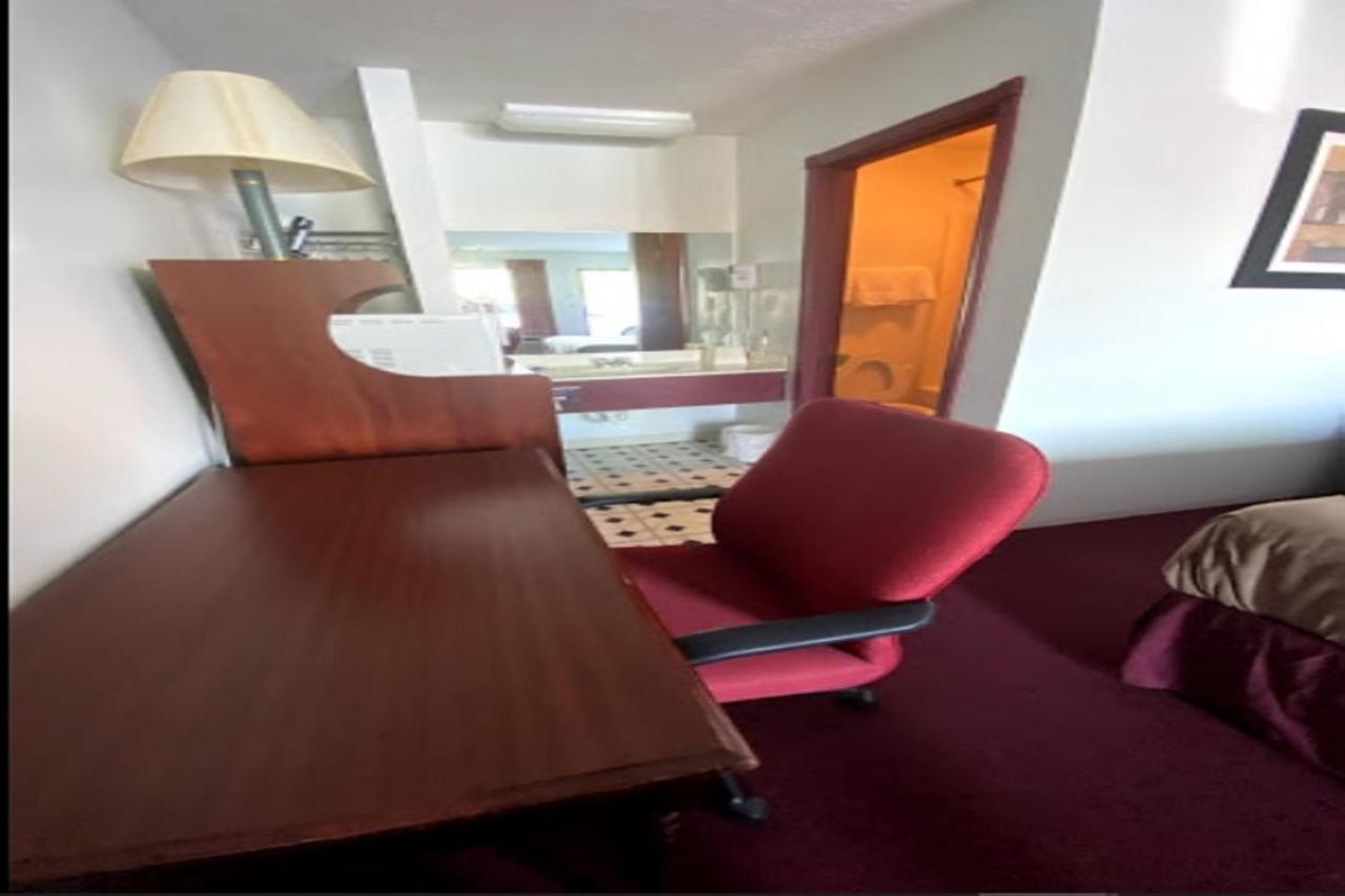 Royal Inn Albany Екстериор снимка