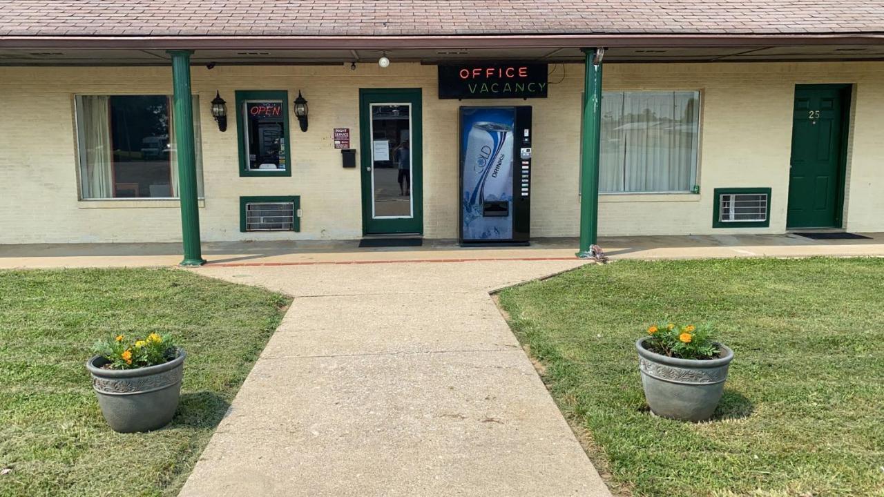 Royal Inn Albany Екстериор снимка