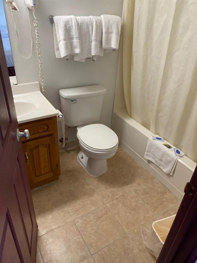 Royal Inn Albany Екстериор снимка